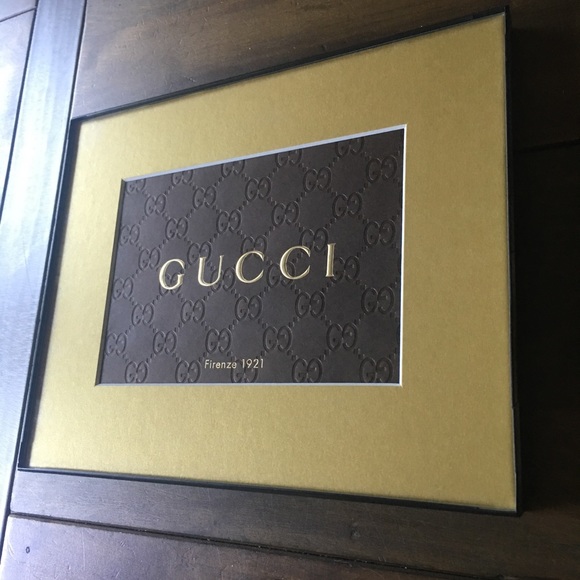 Gucci shopping bag with free mat and frame - Picture 3 of 4
